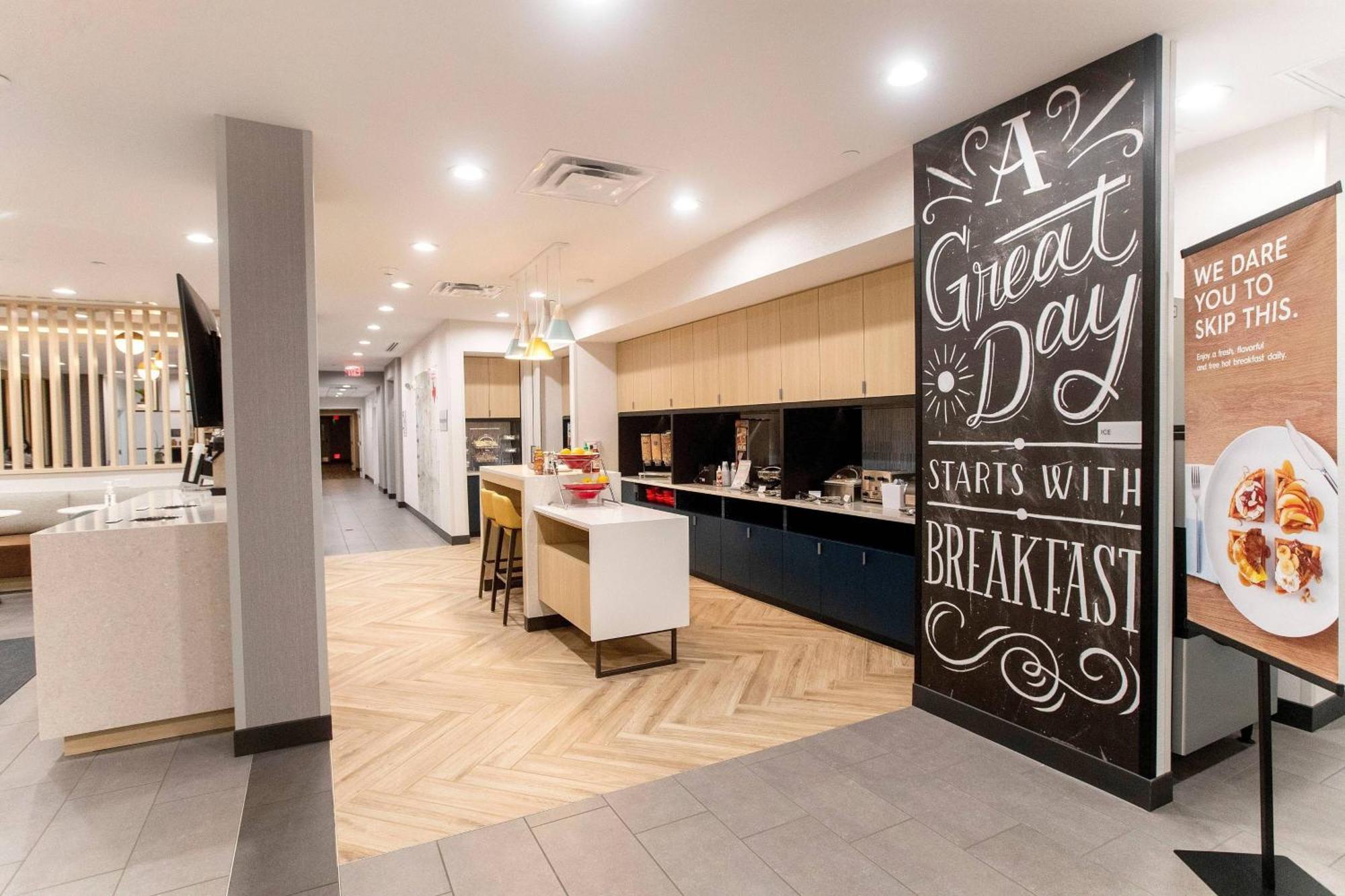 Towneplace Suites By Marriott Конро Екстер'єр фото