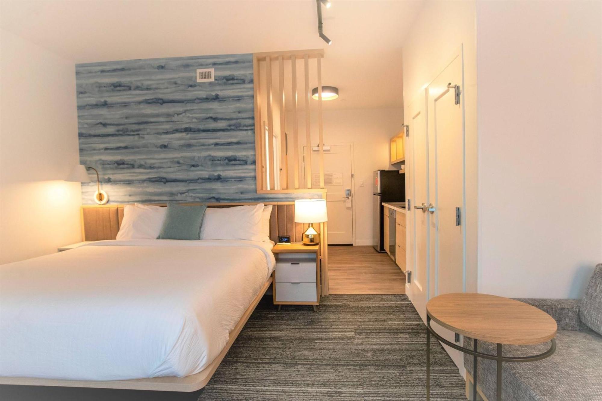 Towneplace Suites By Marriott Конро Екстер'єр фото