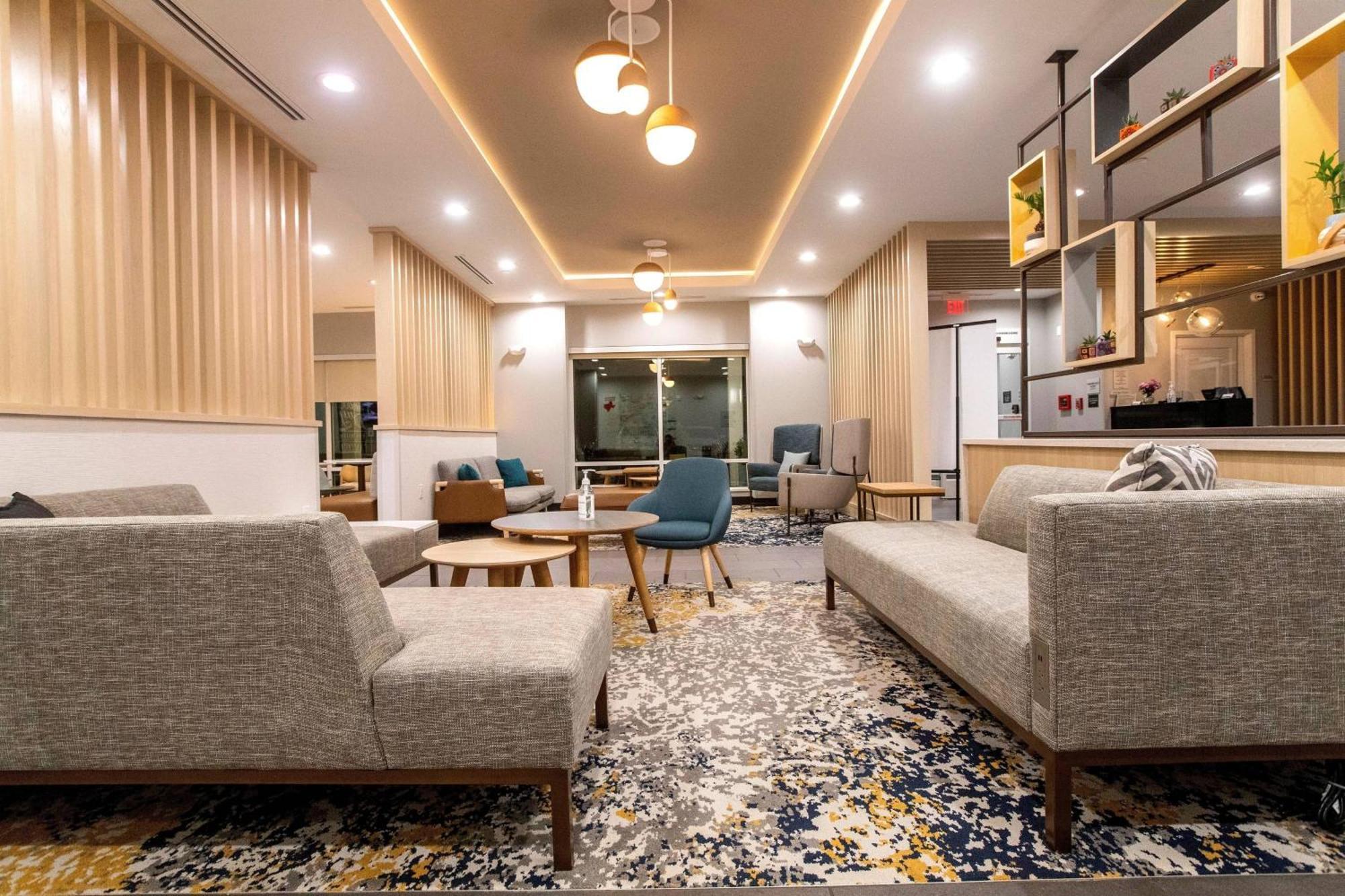 Towneplace Suites By Marriott Конро Екстер'єр фото
