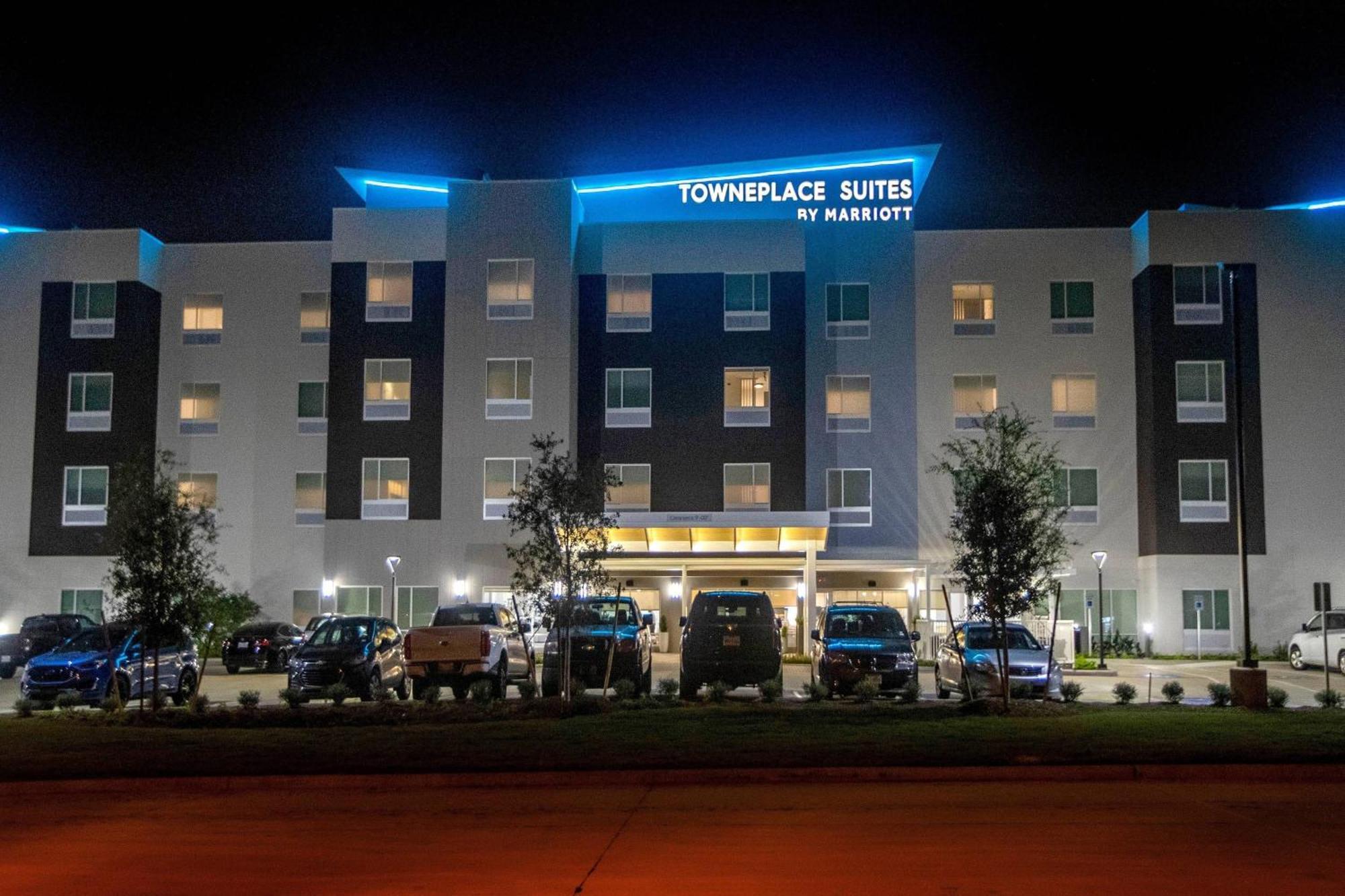 Towneplace Suites By Marriott Конро Екстер'єр фото
